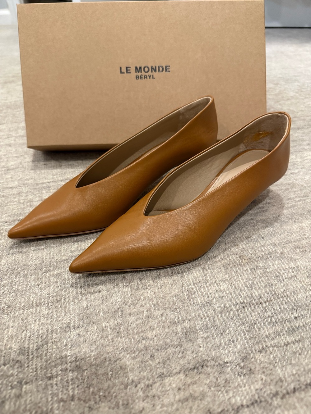 Le Monde Beryl Babouche Kitten Heel Camel leather butter soft. See notes.